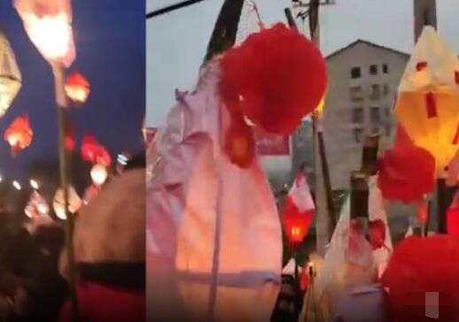 四川上万人点燃&ldquo;蛴蟆灯&rdquo;祈福 敲锣打鼓在山间行进