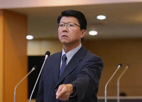 蓝营民代批赖清德搞双标