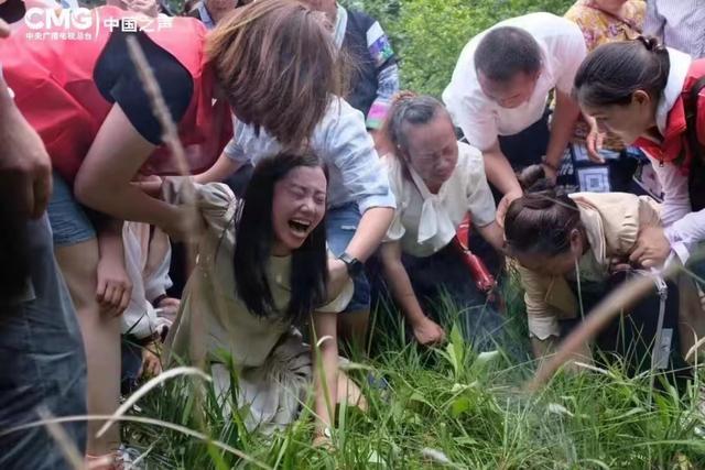 妹妹5岁被拐姐姐11岁也成了孤儿 人贩子终受审