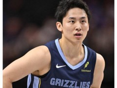 河村勇辉成功留队成NBA现役最矮球员，1米73的他为何能受到灰熊青睐？ 季前赛亮眼表现助力