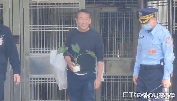 导演钮承泽假释出狱