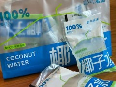 总数知道9块9每升的100%椰子水安全吗 1L装椰子水，杀入“9块9”大战！!(图）