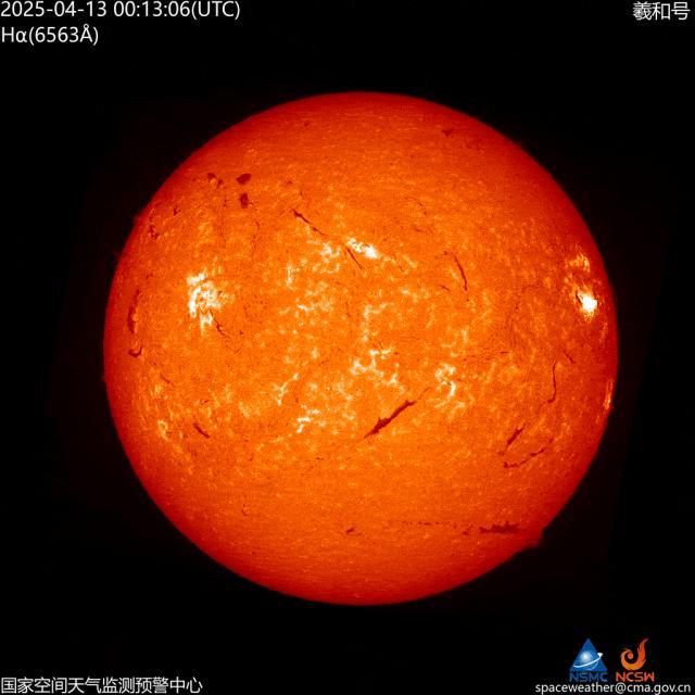 今晨发生特大地磁暴 太阳暗条消失引发