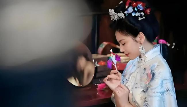 刘涛展示福州传统妆束技艺三条簪 传承古典美