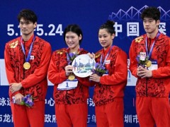 终于了解全国游泳冠军赛潘展乐摘得第四金 接力赛强力反超