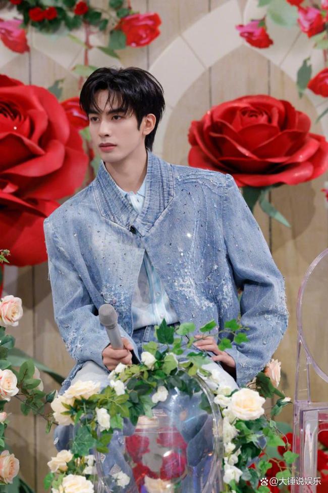 宋威龙鼻子，女娲捏了两次！网友：才知道他骨折过