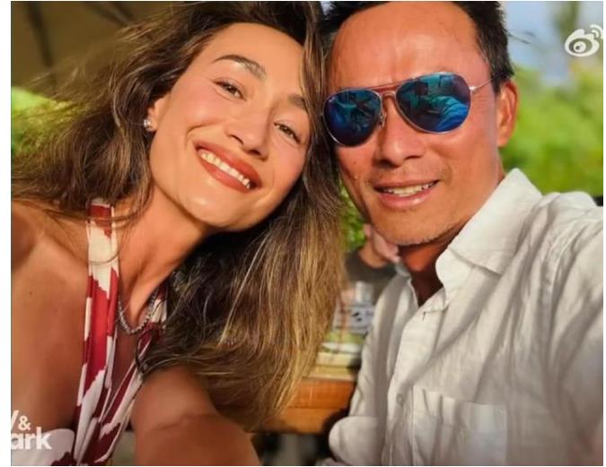 吴彦祖前女友MaggieQ官宣结婚