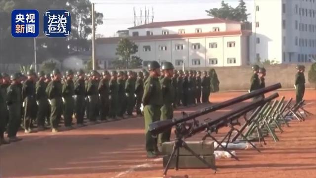 电诈回流人员讲述缅北噩梦：关铁笼、剁手指、强迫卖淫……白家集团大量犯罪细节披露