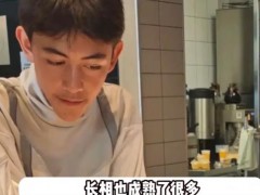 刘烨儿子诺一被偶遇 身高至少1米8 始终与“混血”“纯真”“跨文化”等关键词紧密相连！