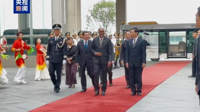 多国领导人抵华