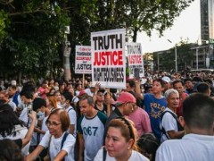 菲律宾持续爆发超大规模游行 抗议防洪工程腐败