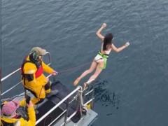 女演员任敏回应在南极生理期跳冰海，25岁的最后几天，终于一个人来了南极！