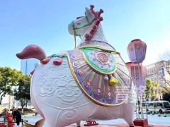 南京“胖马”爆火 网友:身材曼妙 这匹马为何走红？