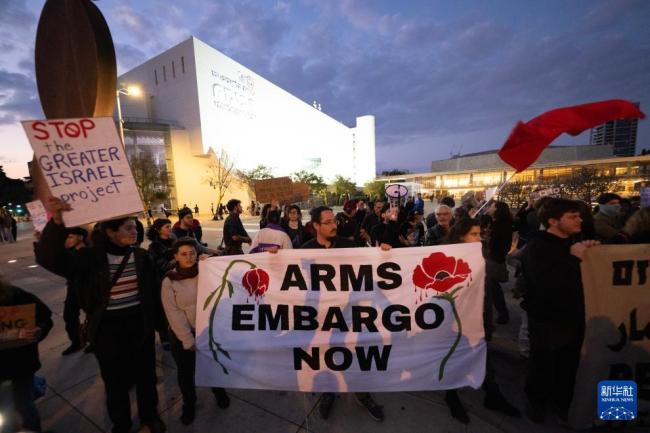 以色列民众要求停止战争行为