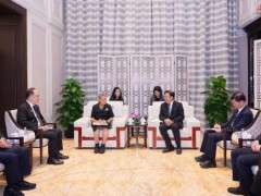 冯飞、刘小明会见泰国公主诗琳通 深化多领域合作机遇（图）