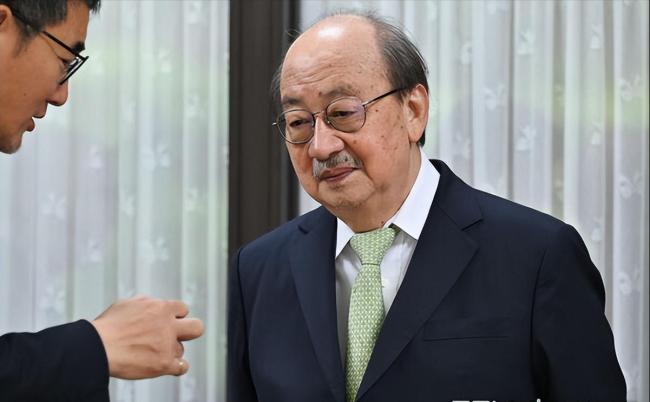 柯建铭涉过失伤害徐巧芯不出庭遭拘提