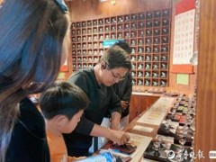 开小店的年轻人手握人才证做生意 新济南人的创业梦（图）
